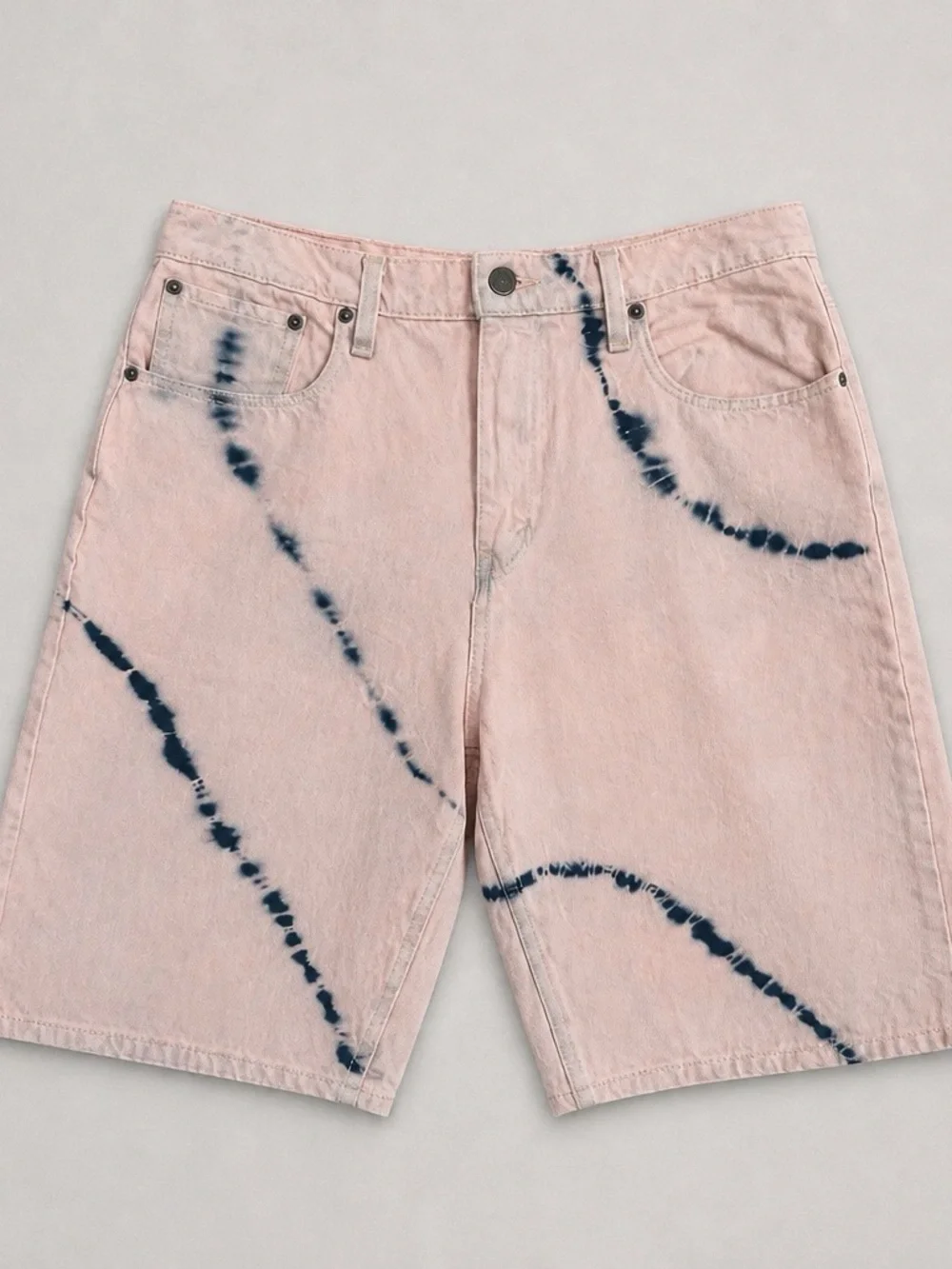 Levi's 569 Tie-Dye Denim Shorts  Size 32 waist  Y2K  Retro  casual Jean shirts